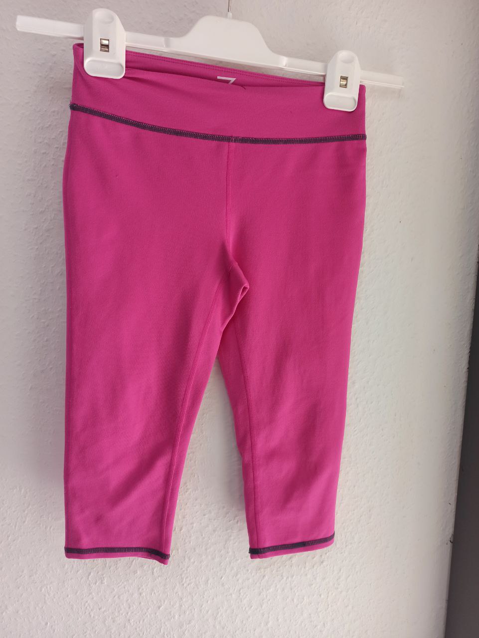 Pink Performance Capri Leggings (L)