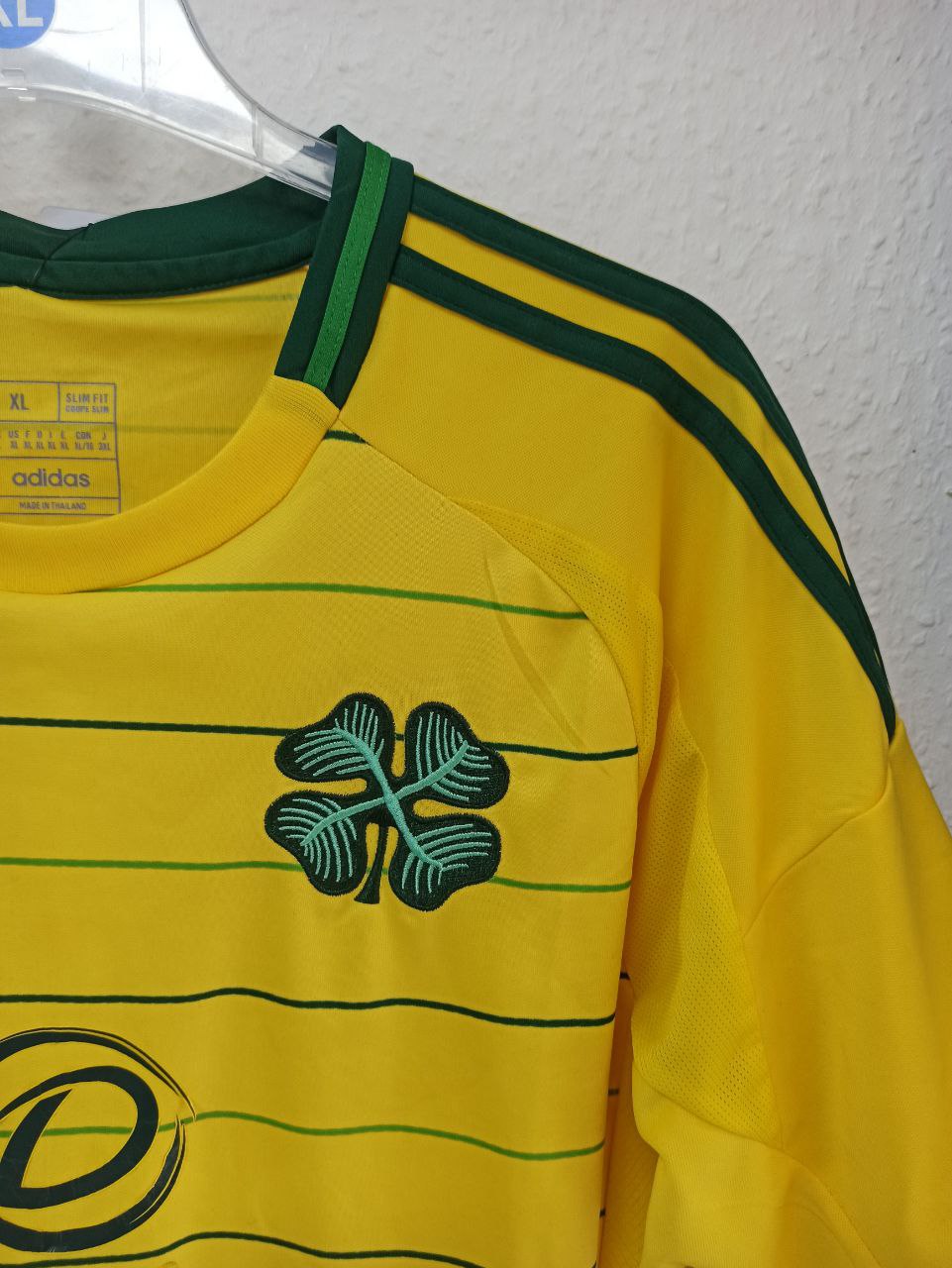Celtic FC 2021/22 Away Jersey (XL)