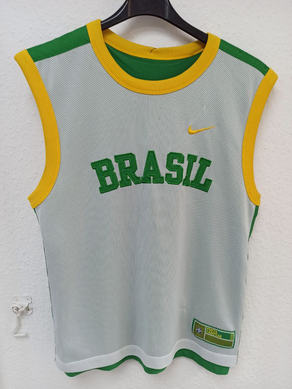 Vintage Nike Brazil Football Training Vest - Pentacampeão 5-Star T-Shirt (L)