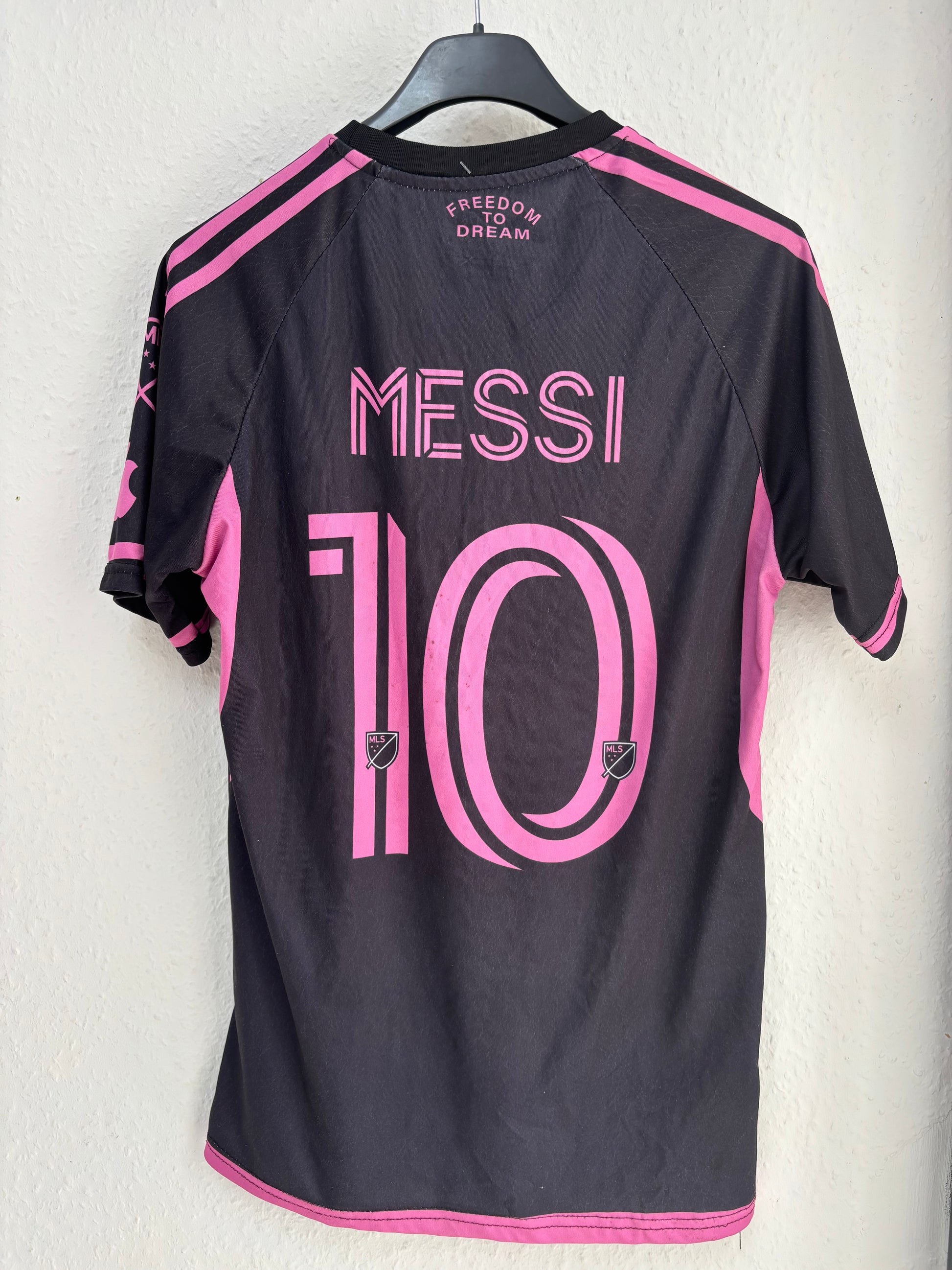 Messi Miami size XS 11-13y