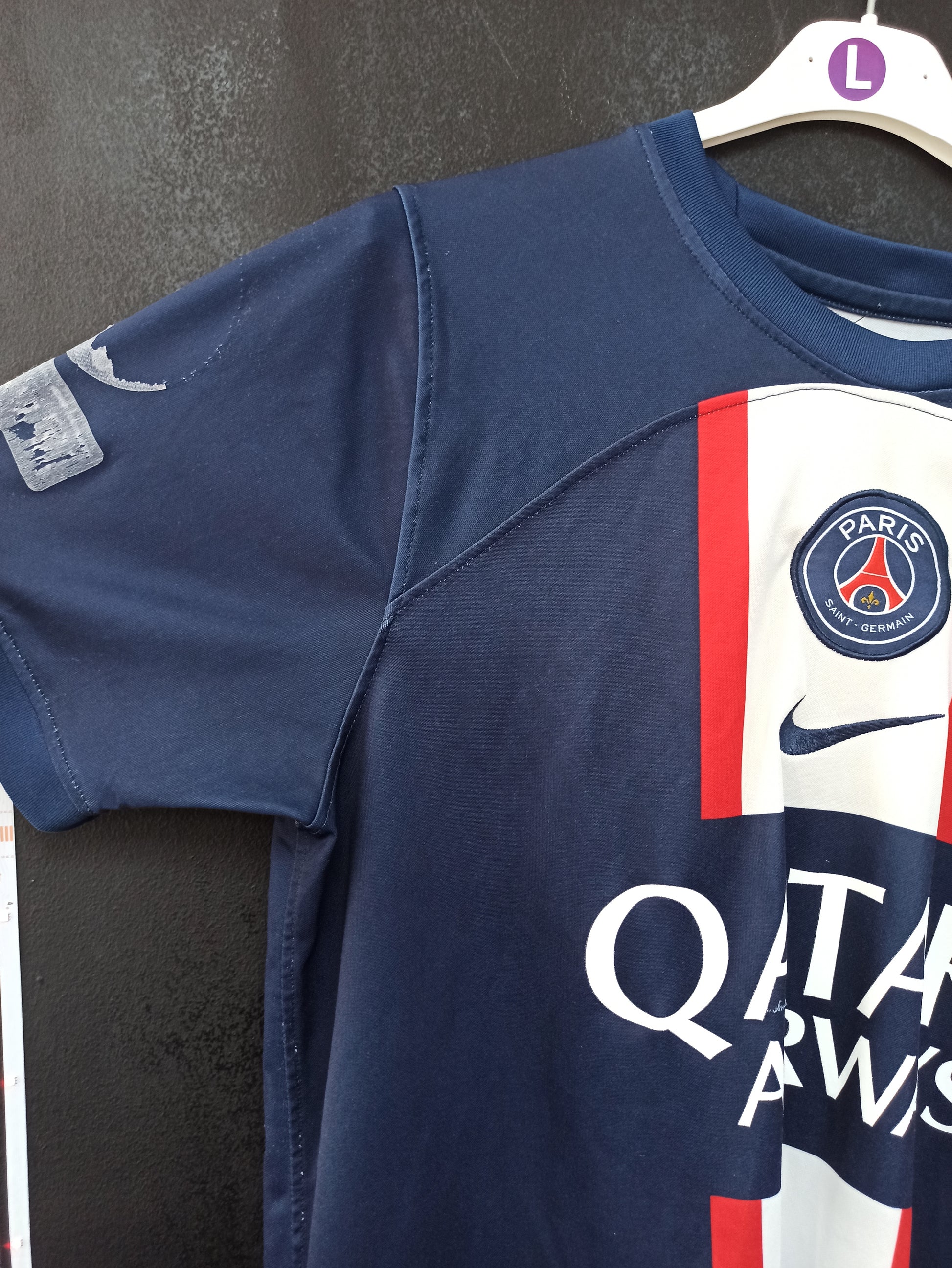 Paris Saint-Germain 2022-23 Home Jersey - Official Nike PSG Shirt (L)