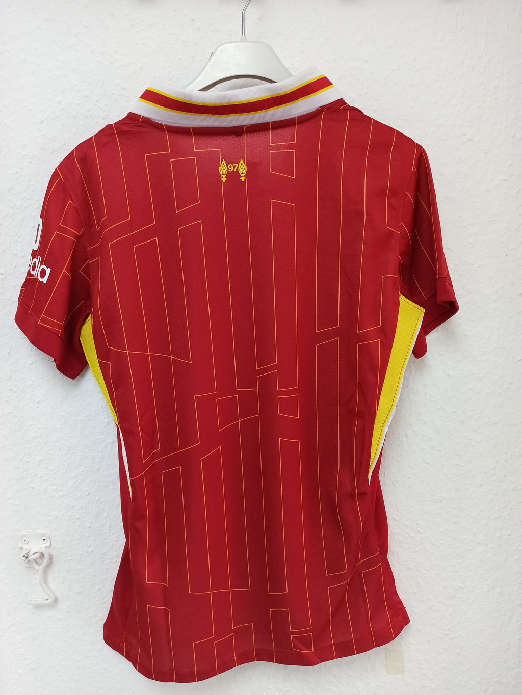 Liverpool FC 2020/21 Home Jersey - Nike Football Shirt (S - M)