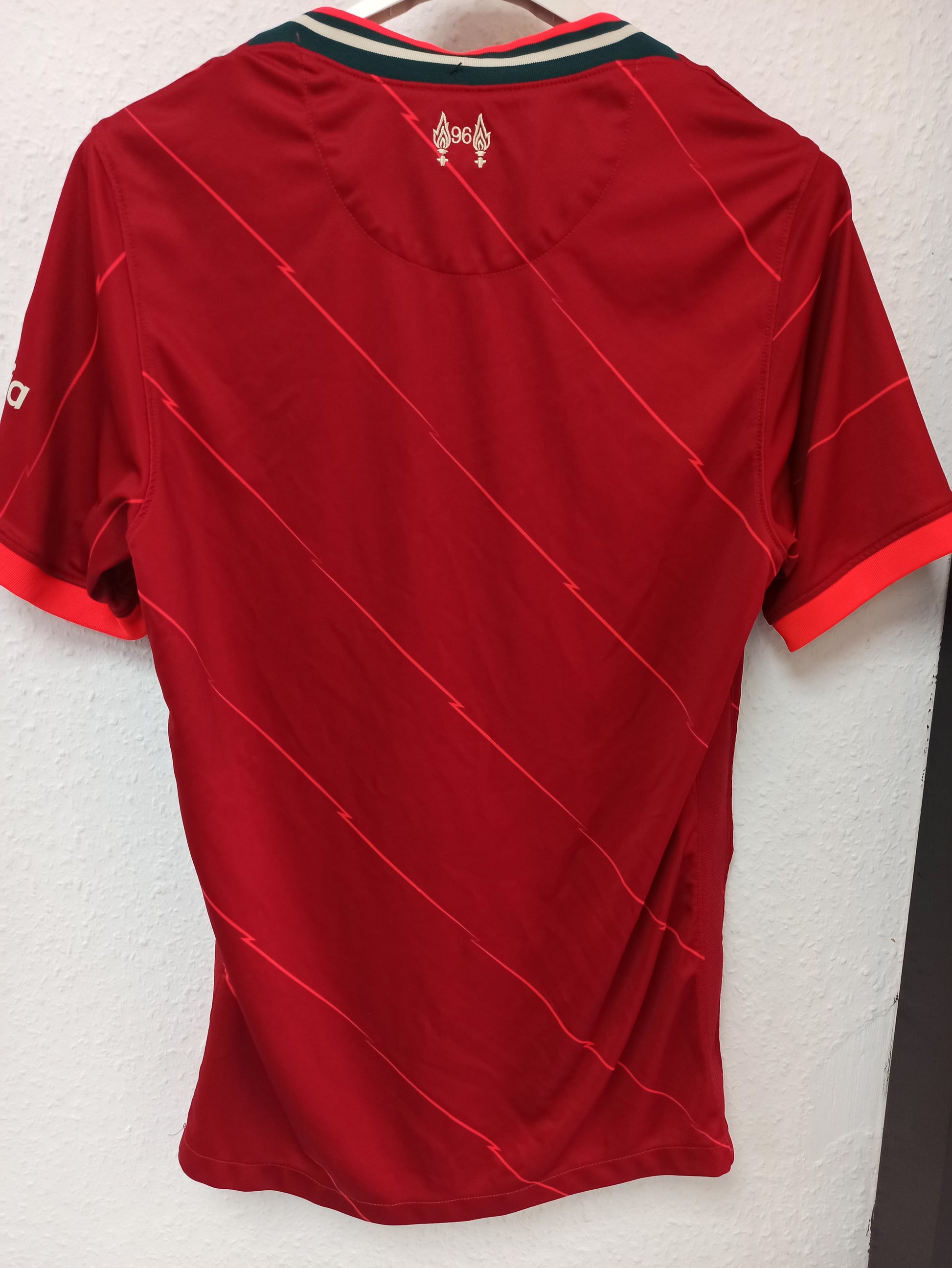 Liverpool FC 2020/21 Home Jersey - Nike Football Shirt (S)