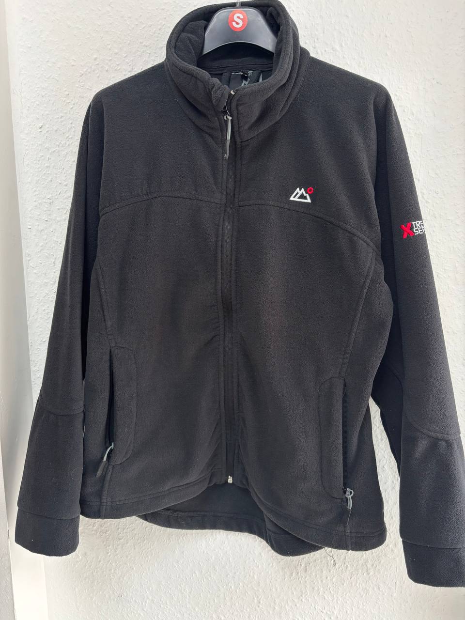 X-TREME Black Full-Zip Fleece Jacket (S)