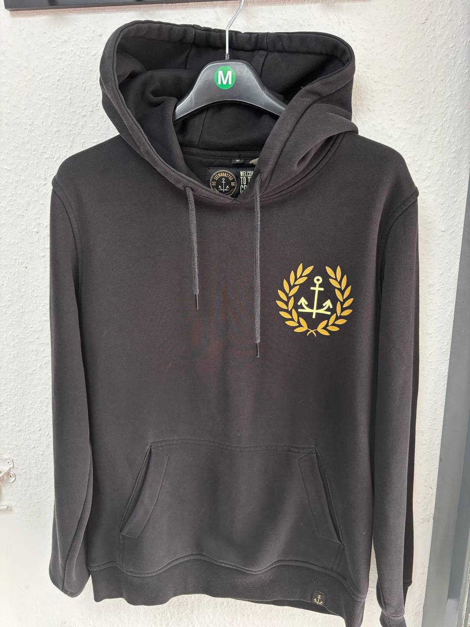 Wellcoda Men's Black Anchor & Laurel Wreath Pullover Hoodie (M - L)