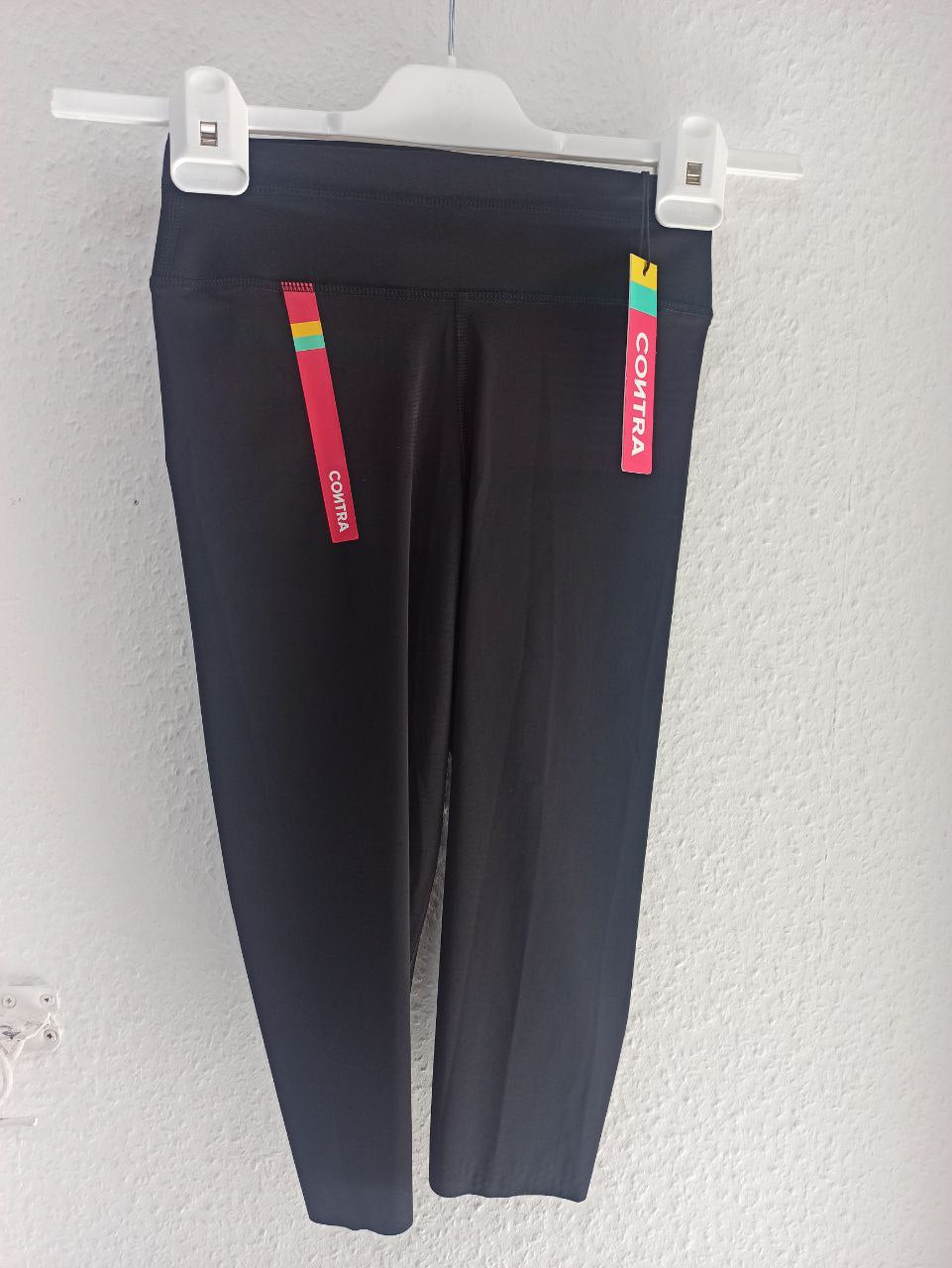 Contra Black Fitness Capris (XS)