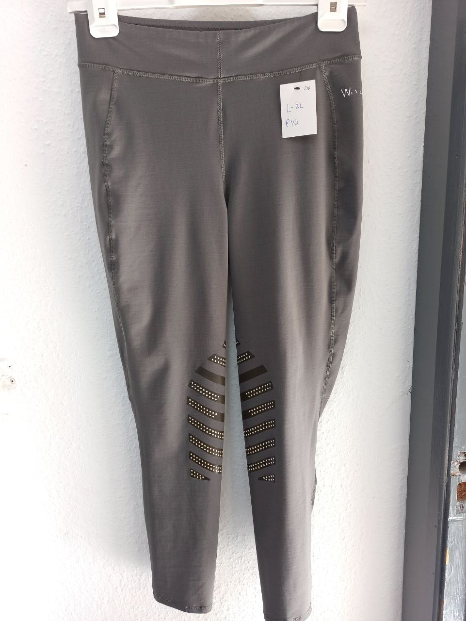 Dark Grey Performance Cycling / Riding Leggings with Gripper Details (L - XL)