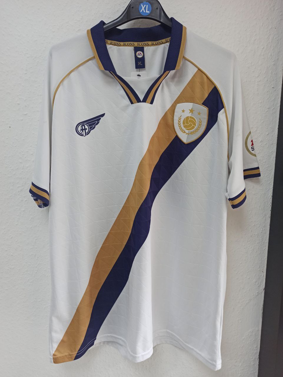 EA Sports FC Icons Retro Football Jersey - White & Gold (XL)