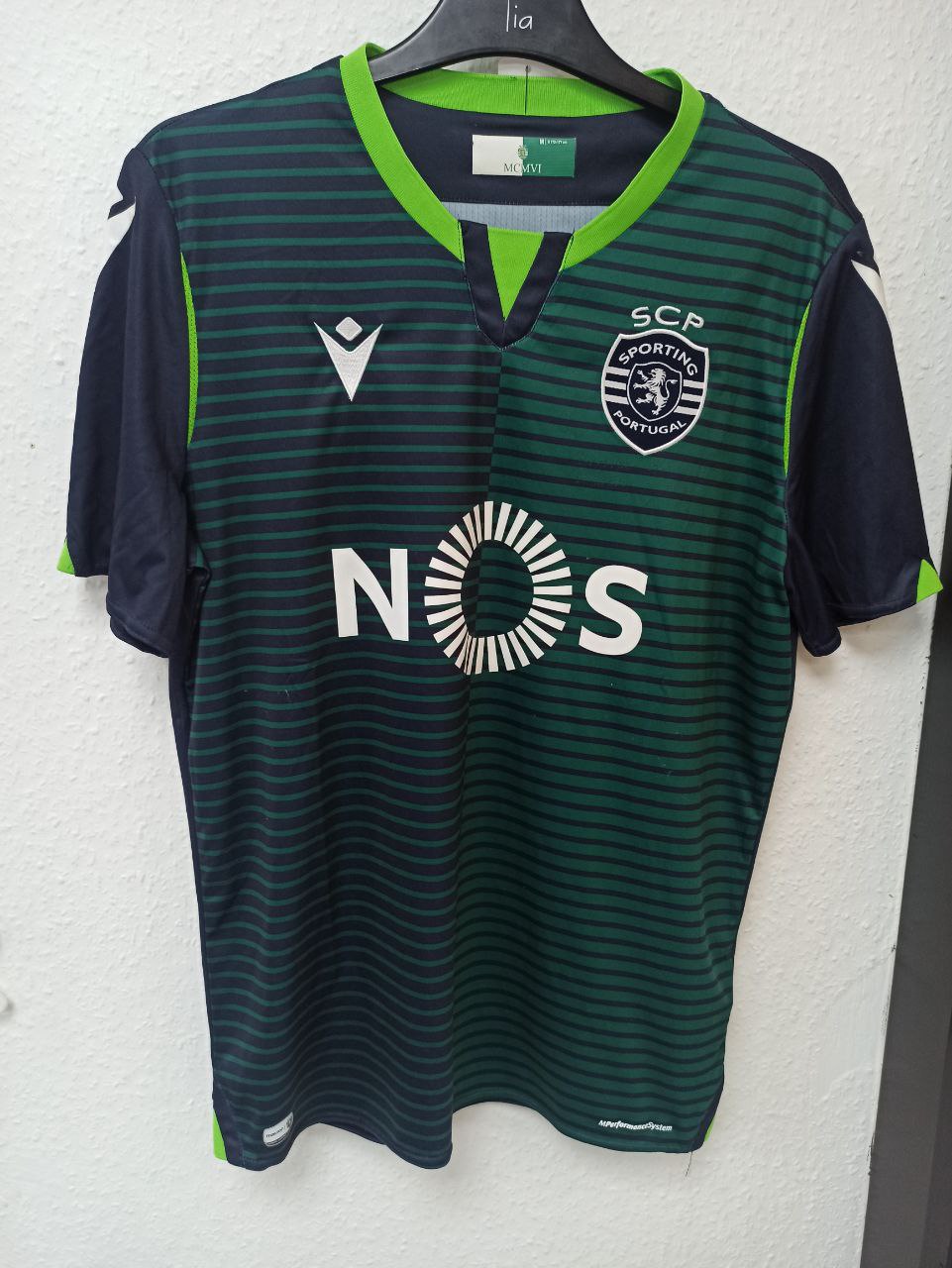 Sporting CP Home Jersey - Bruno Fernandes #8 (M - L)