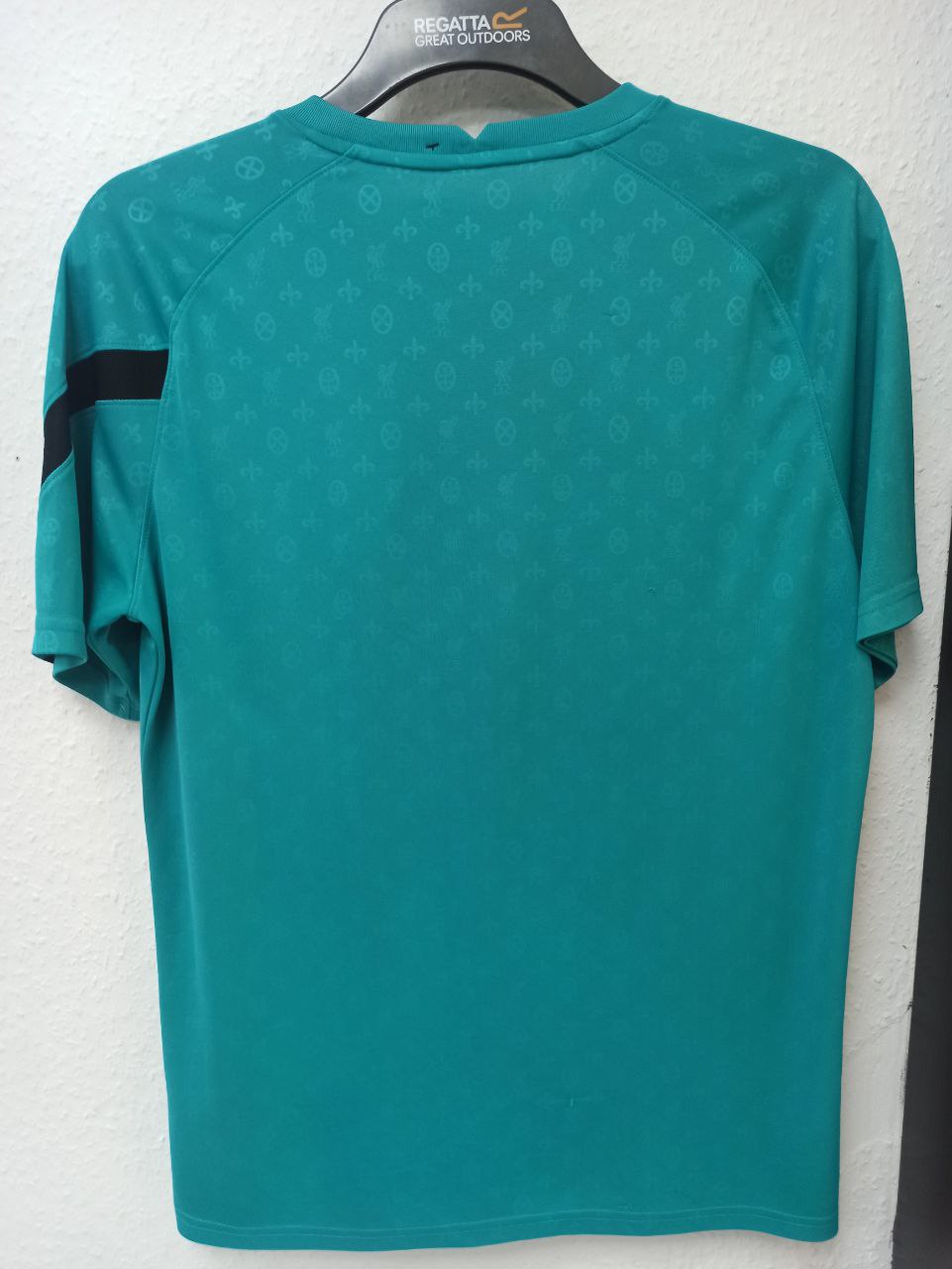 Liverpool FC Teal Training Shirt (L)