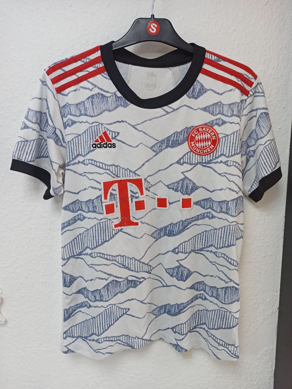 FC Bayern Munich Away Jersey 2021/2022 (S)