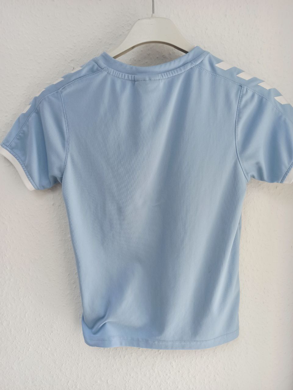 Hummel Rosario FC. Training Jersey/Top (5 - 6 Years)