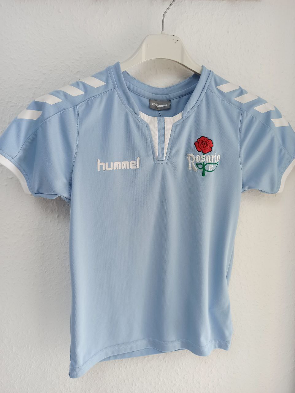 Hummel Rosario FC. Training Jersey/Top (5 - 6 Years)