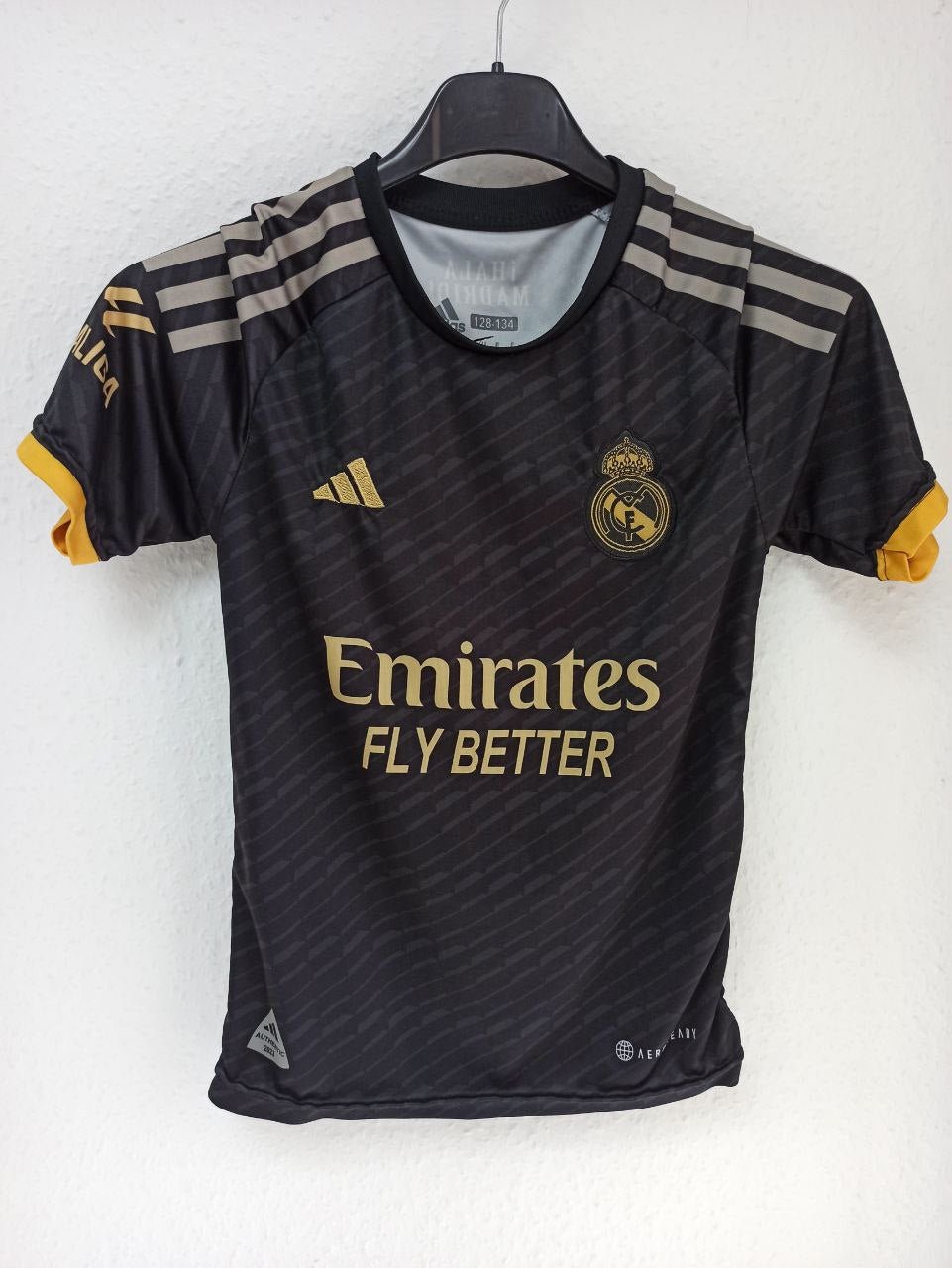 Vinícius Júnior Real Madrid Away Kit - Black/Gold #7 (7 - 8 Years)