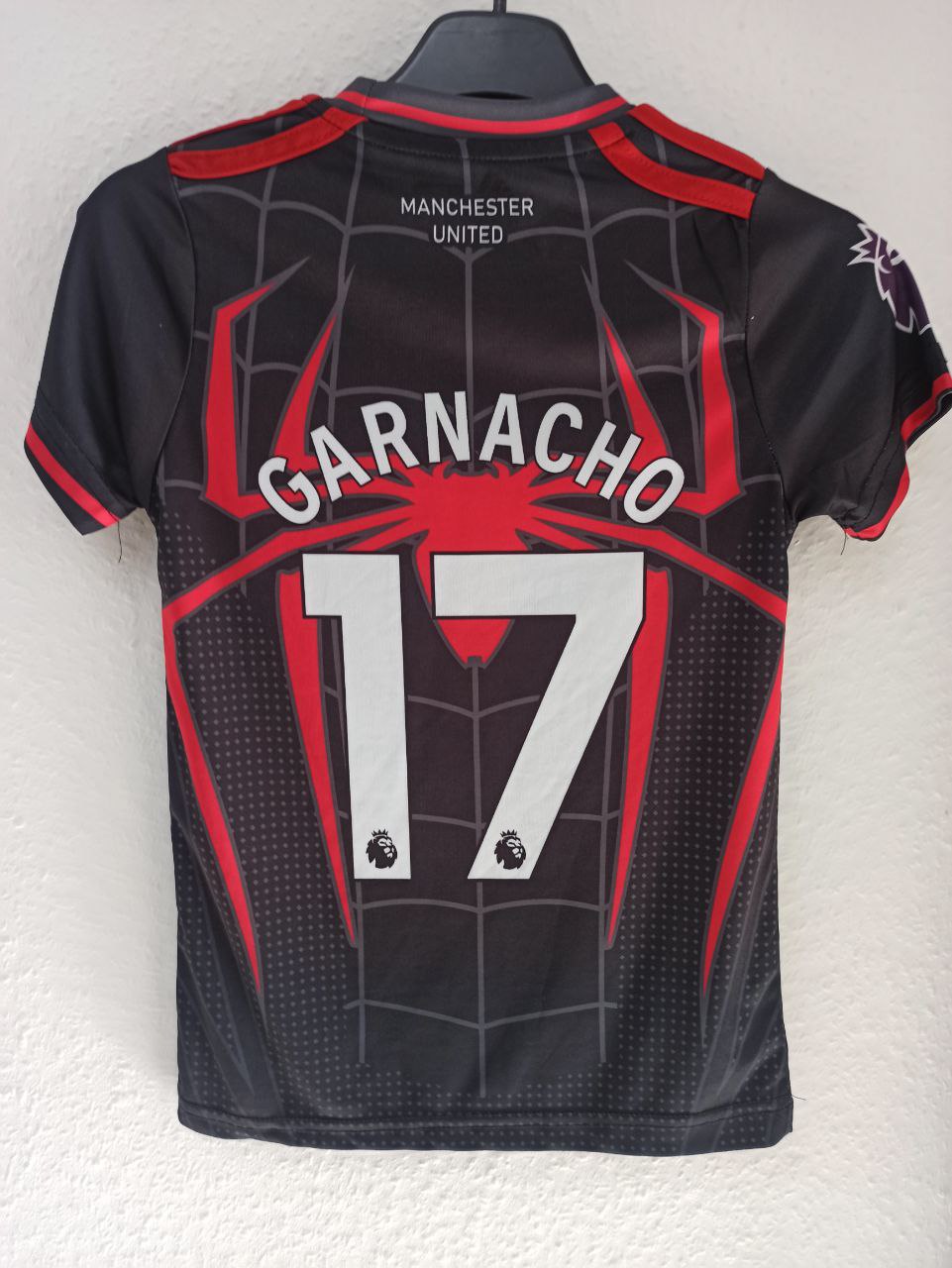 Manchester United Garnacho #17 Spider-Man Fourth Kit 2023/24 (7 - 8 Years)