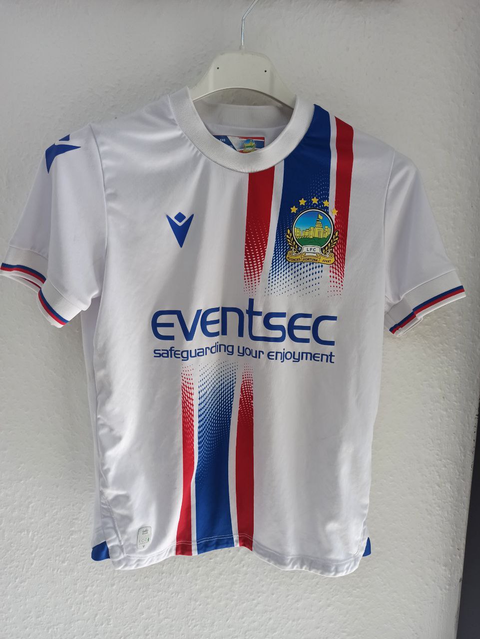 Linfield FC Home Kit with #3 (9 - 10 Years)
