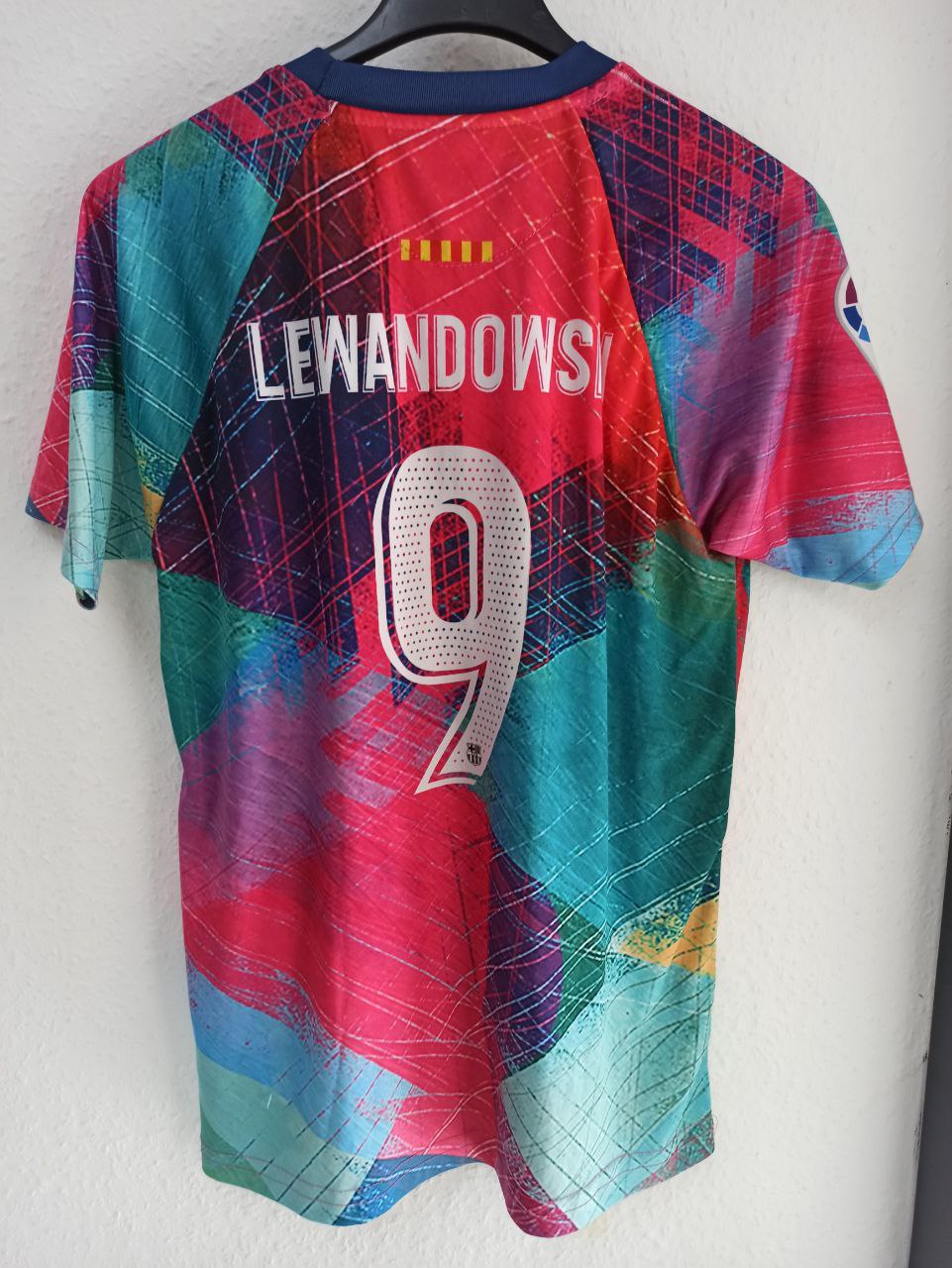 FC Barcelona Fourth Kit Robert Lewandowski #9 2022/23 (14 -15 Years)
