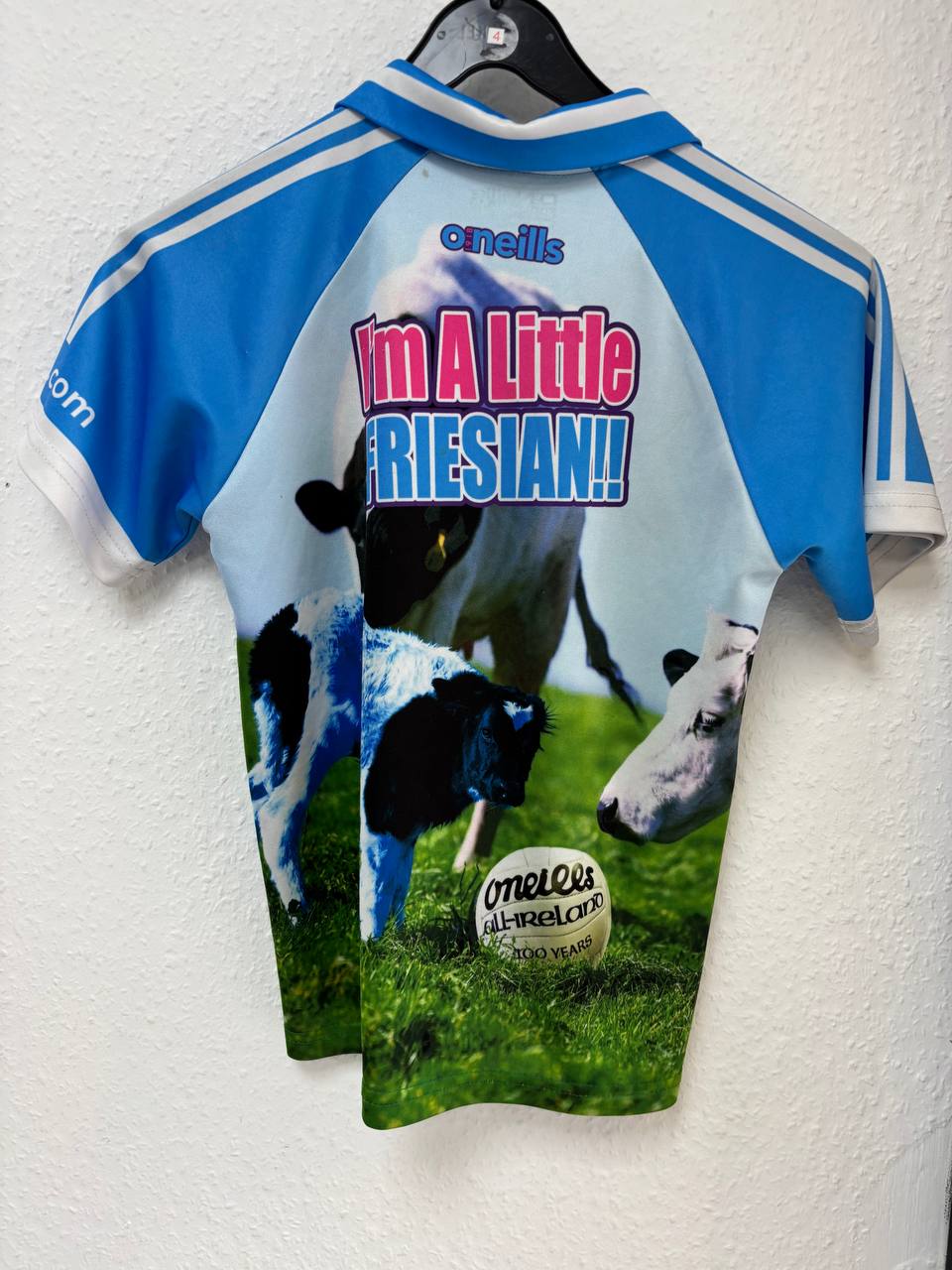 O'Neills Novelty "I'm A Little Friesian" Cow Jersey (9 - 11 Years)