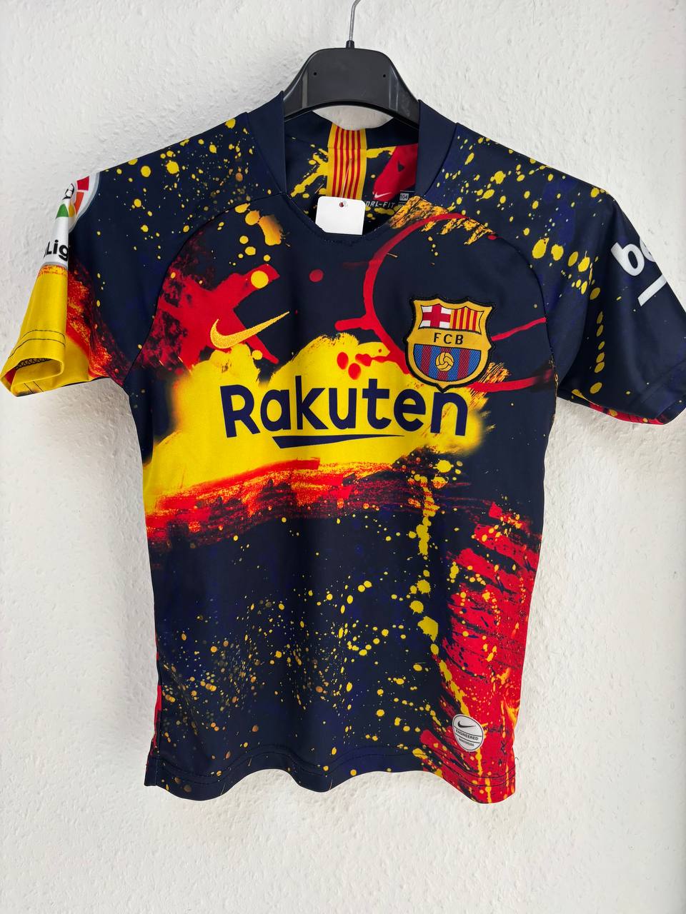 Messi #10 FC Barcelona 'Estelada' Senyera Limited Edition Fan Jersey  (3 - 5 Years)