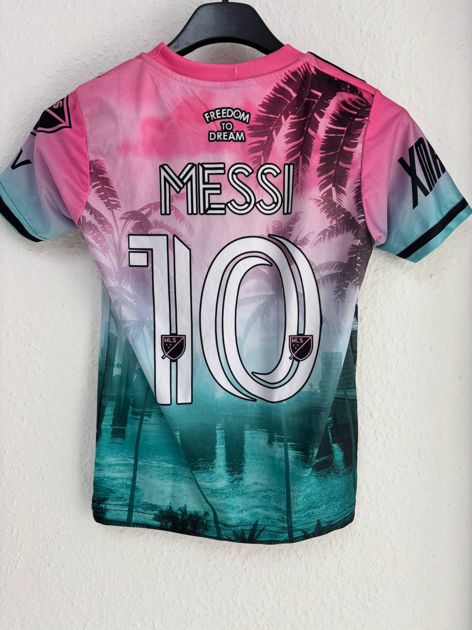 Inter Miami CF Messi #10 'Vice City' Limited Edition Gradient Jersey (3 - 5 Years)