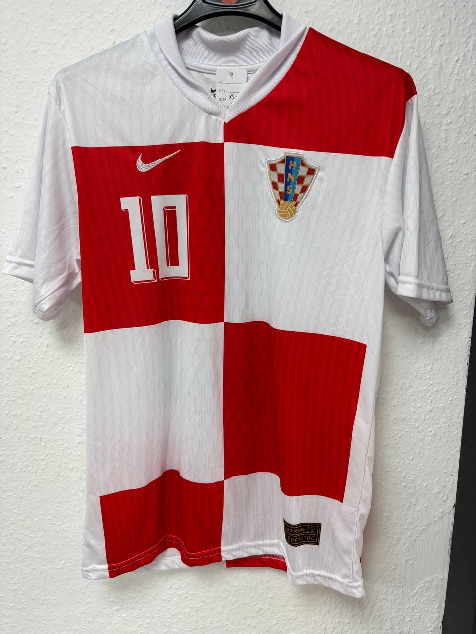 Iconic Croatia Home Jersey - Luka Modrić #10 (XS - S )