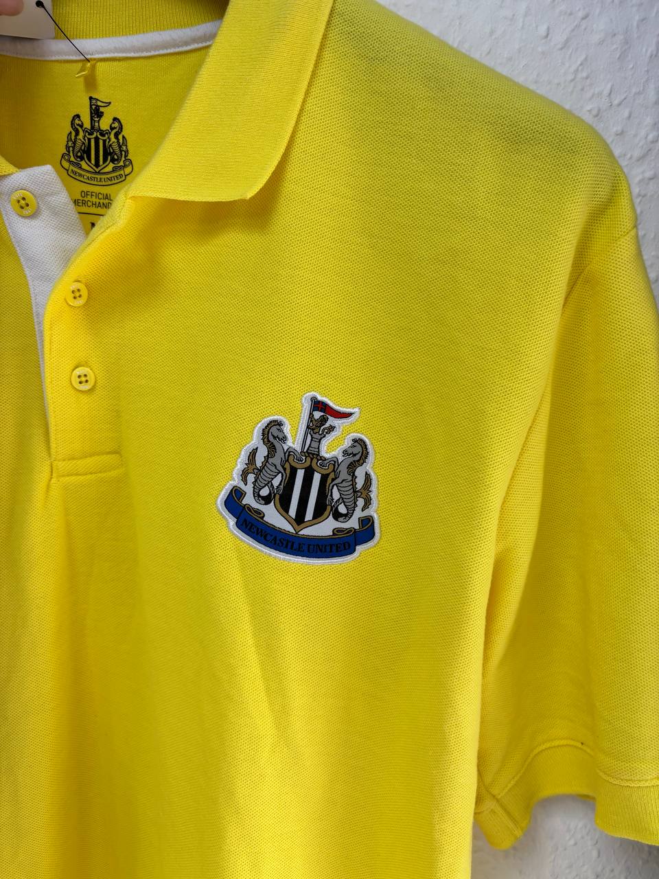 Newcastle United FC Yellow Polo Shirt Casual Magpies Crest Top (M)
