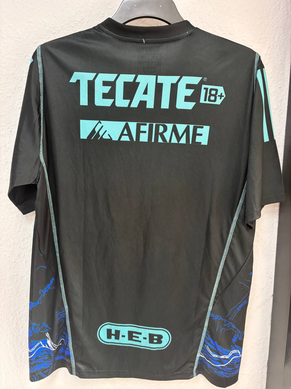 Tigres UANL Pre-Match/Training Jersey - Black Graphic Design (2XL)