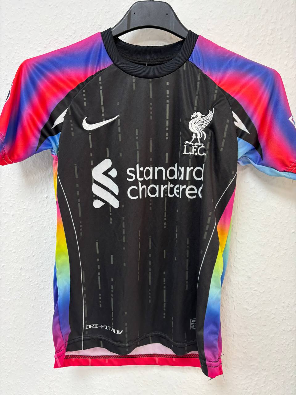 Liverpool FC Goalkeeper/Special Edition Black Jersey  (5 - 7 Years)