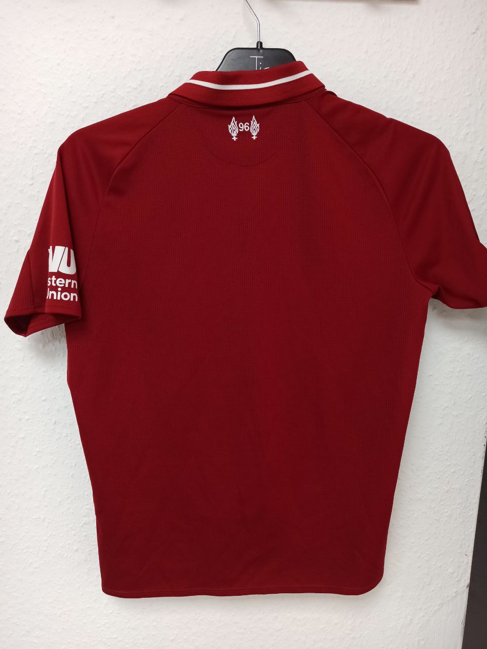 Liverpool FC 2018/19 Home Jersey (10 - 12 Years)