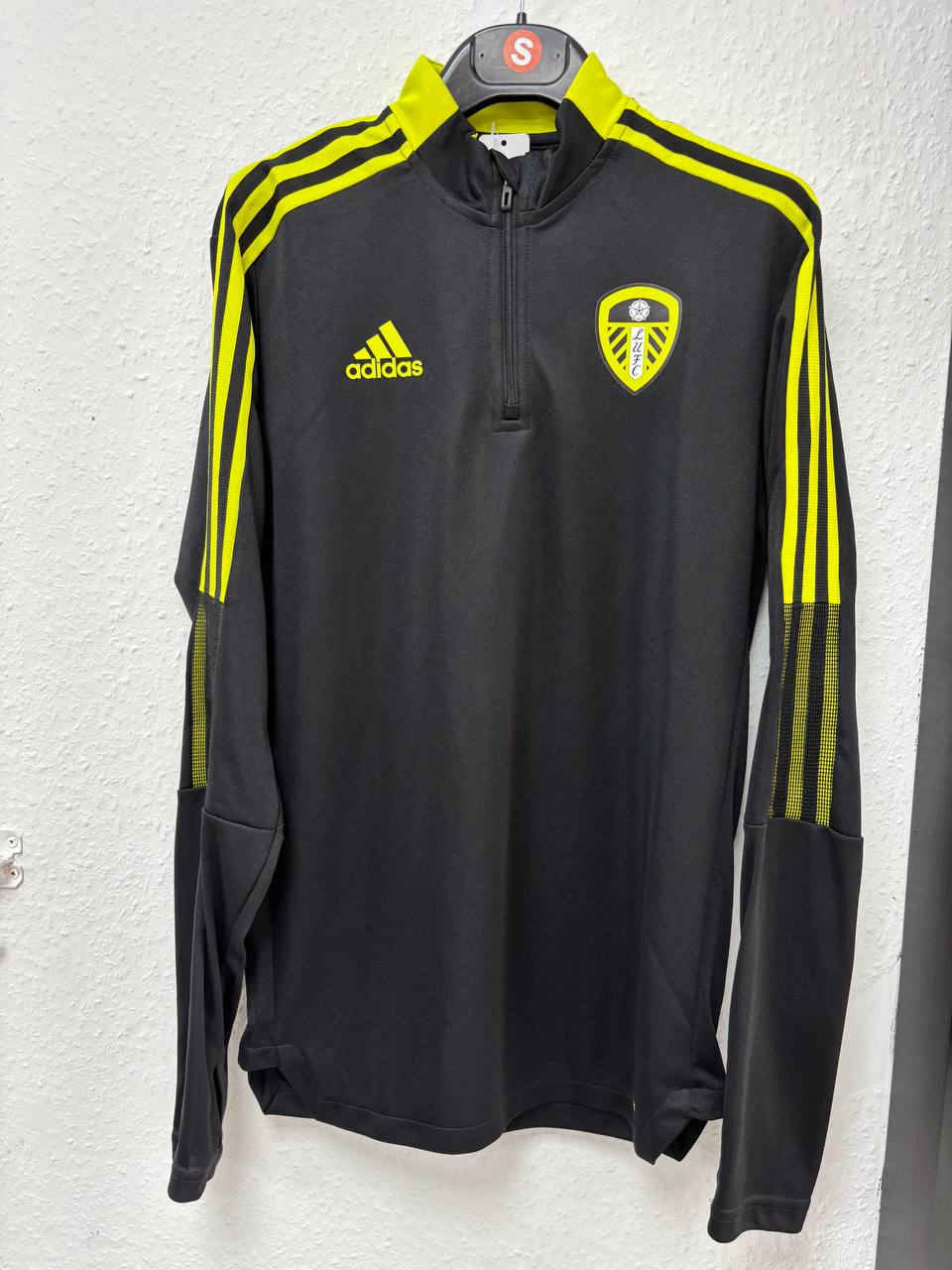 Leeds United Adidas Black & Neon Yellow 1/4-Zip Training Top (S)