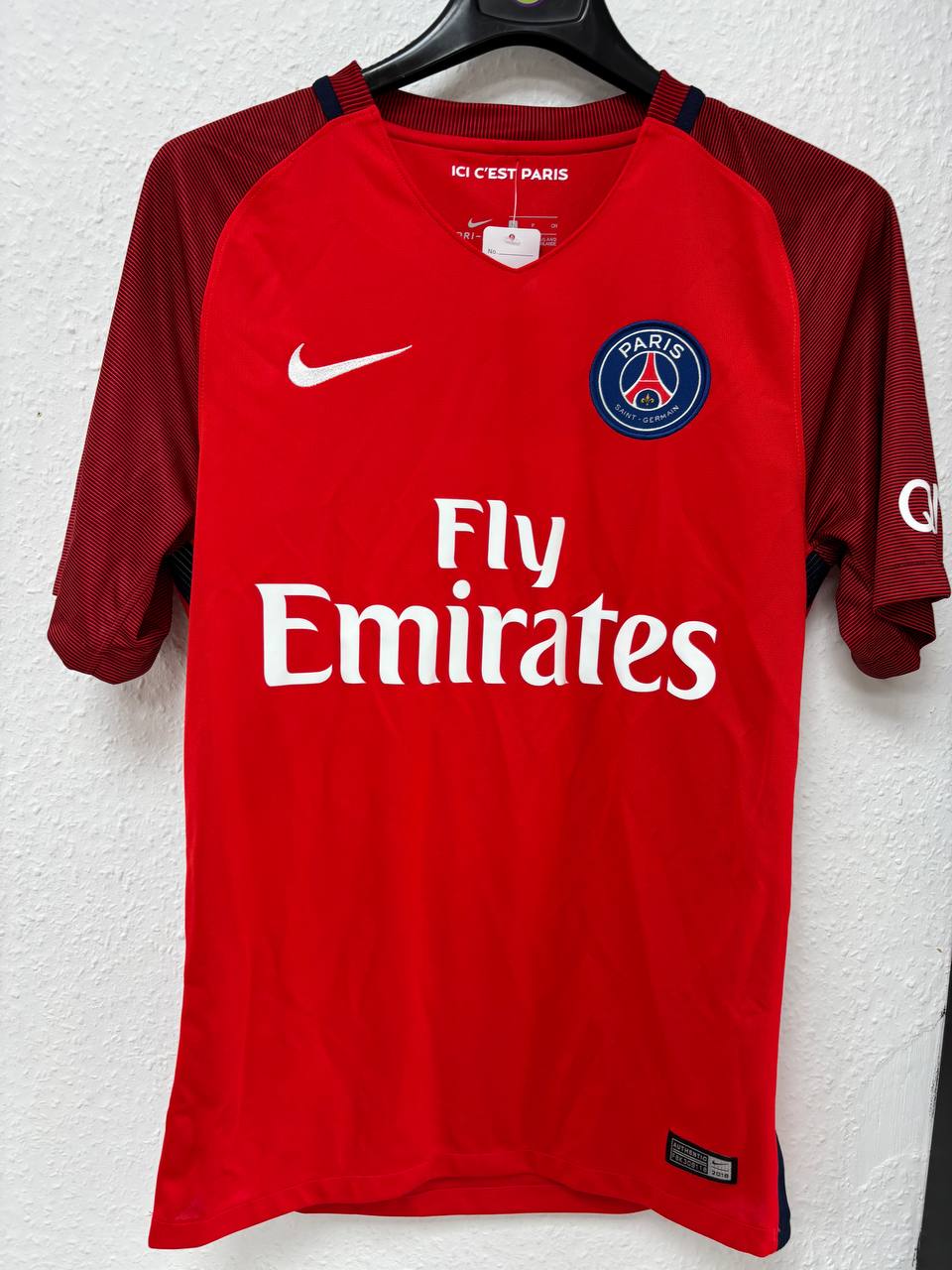 Paris Saint-Germain (PSG) 2017/18 Red Away/Third Jersey (S)