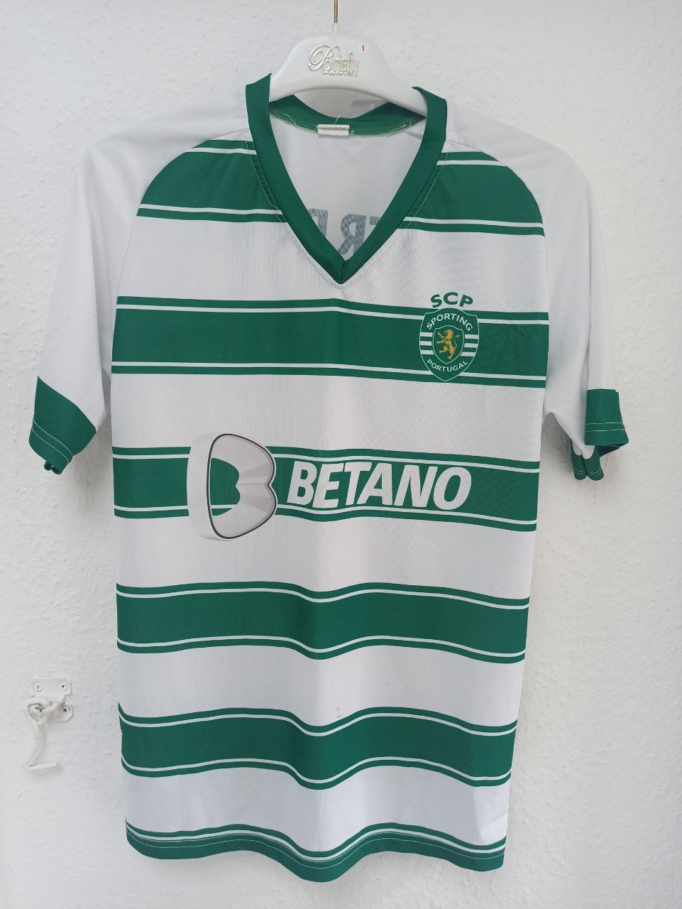 Sporting CP Home Jersey - Classic Green & White Hoops (11 - 14 Years) (XS)