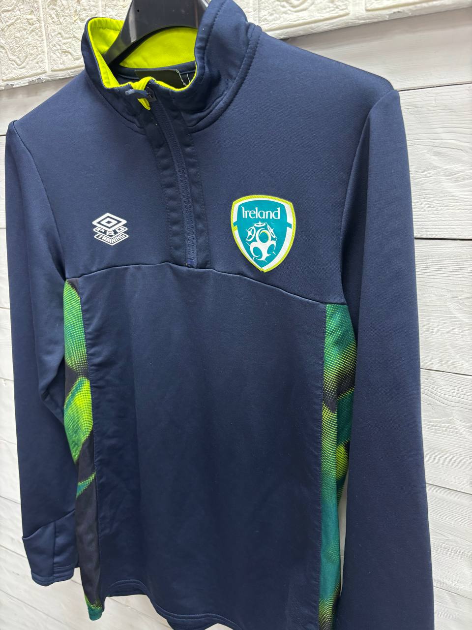 Kids' Ireland National Team Navy & Lime Quarter-Zip Training Top by Umbro (11 - 13 Years)
