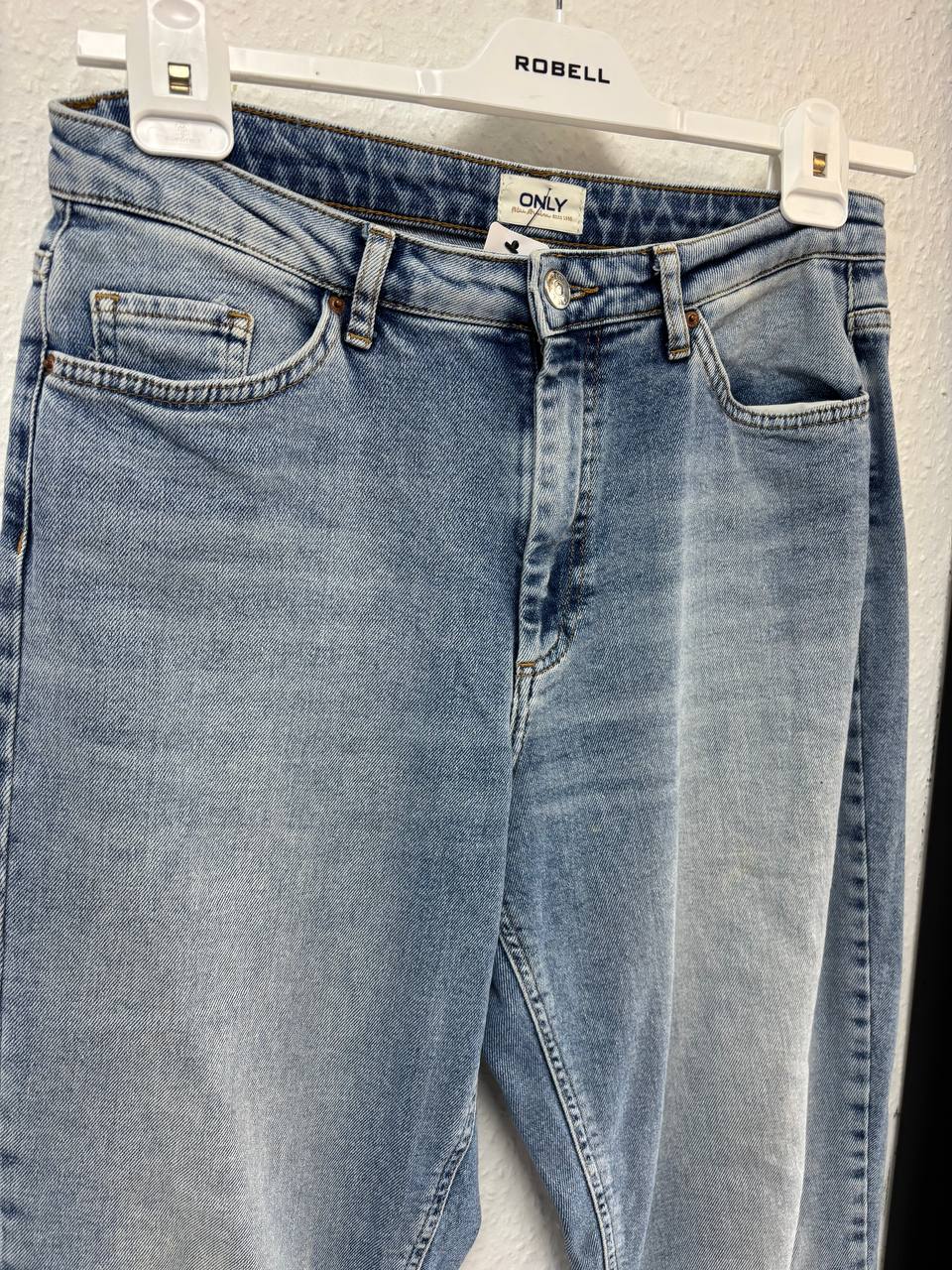 ONLY High-Waist Relaxed Fit Mom Jeans - Vintage Blue Wash (L - 14)