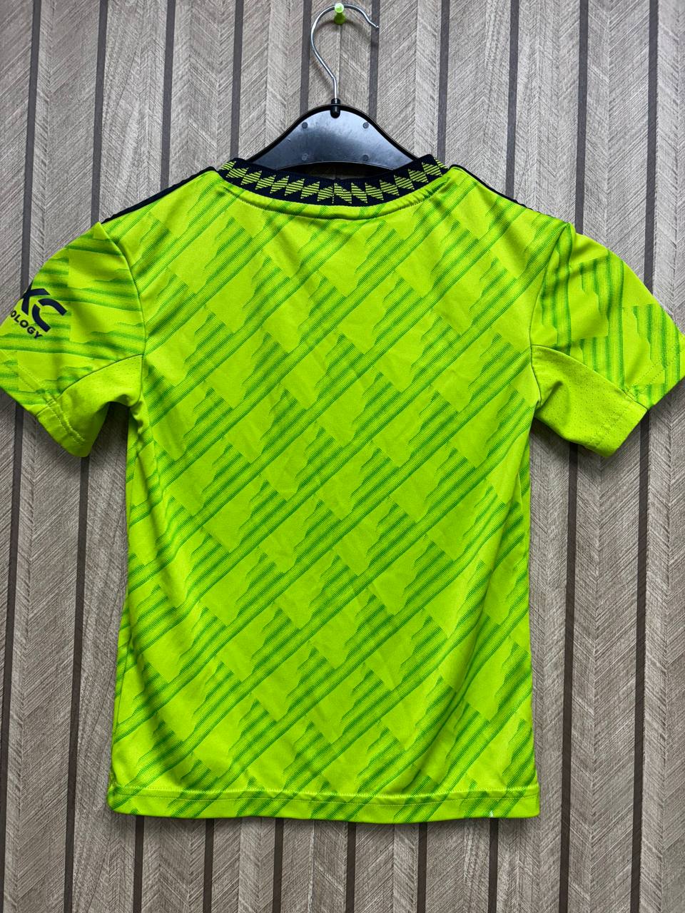 Manchester United 2022/23 Green Goalkeeper Jersey | Kids/Youth Kit (3 - 5 Years)